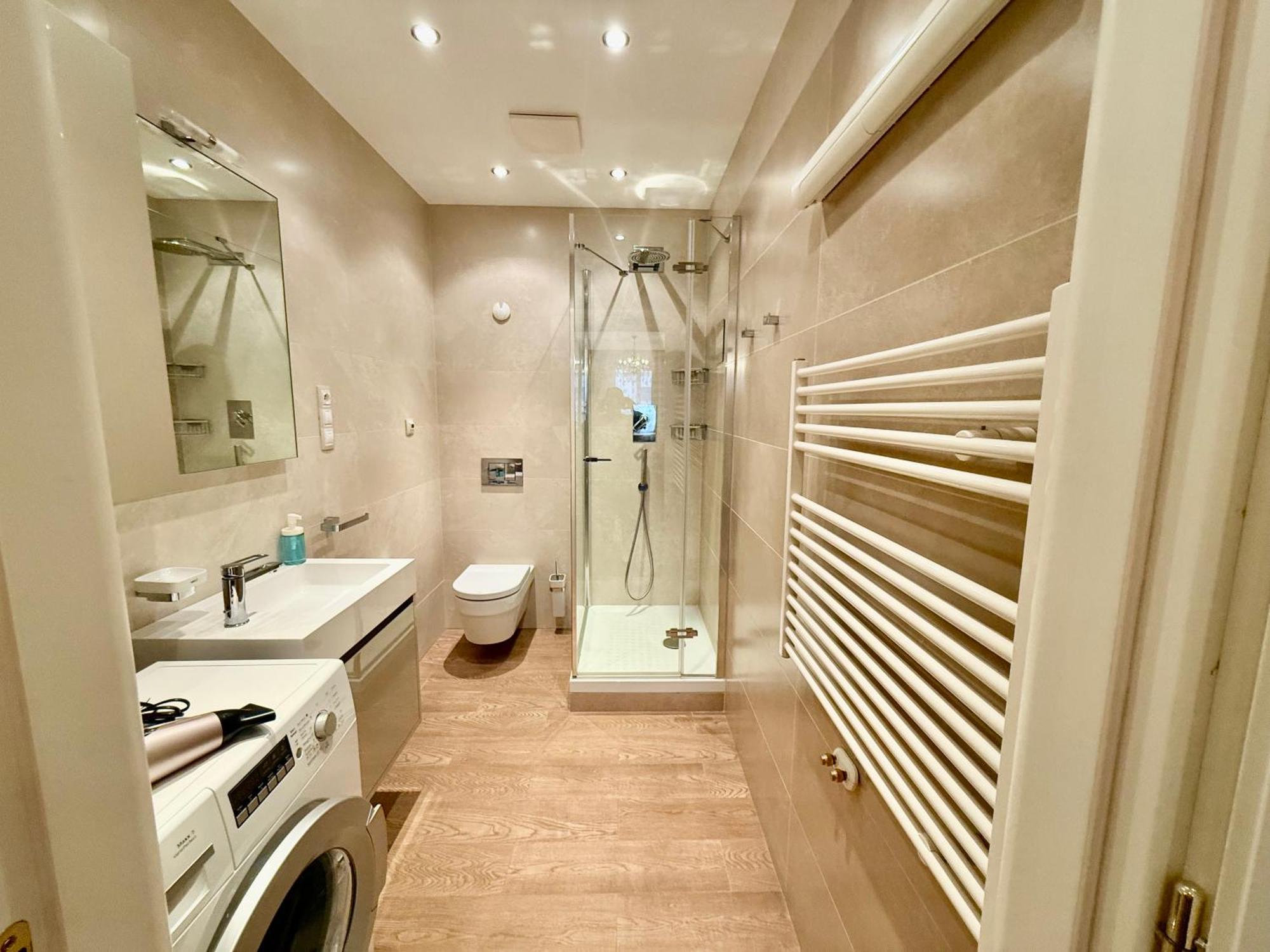Unique Charles Bridge 2Bdr Apartment. Прага Экстерьер фото